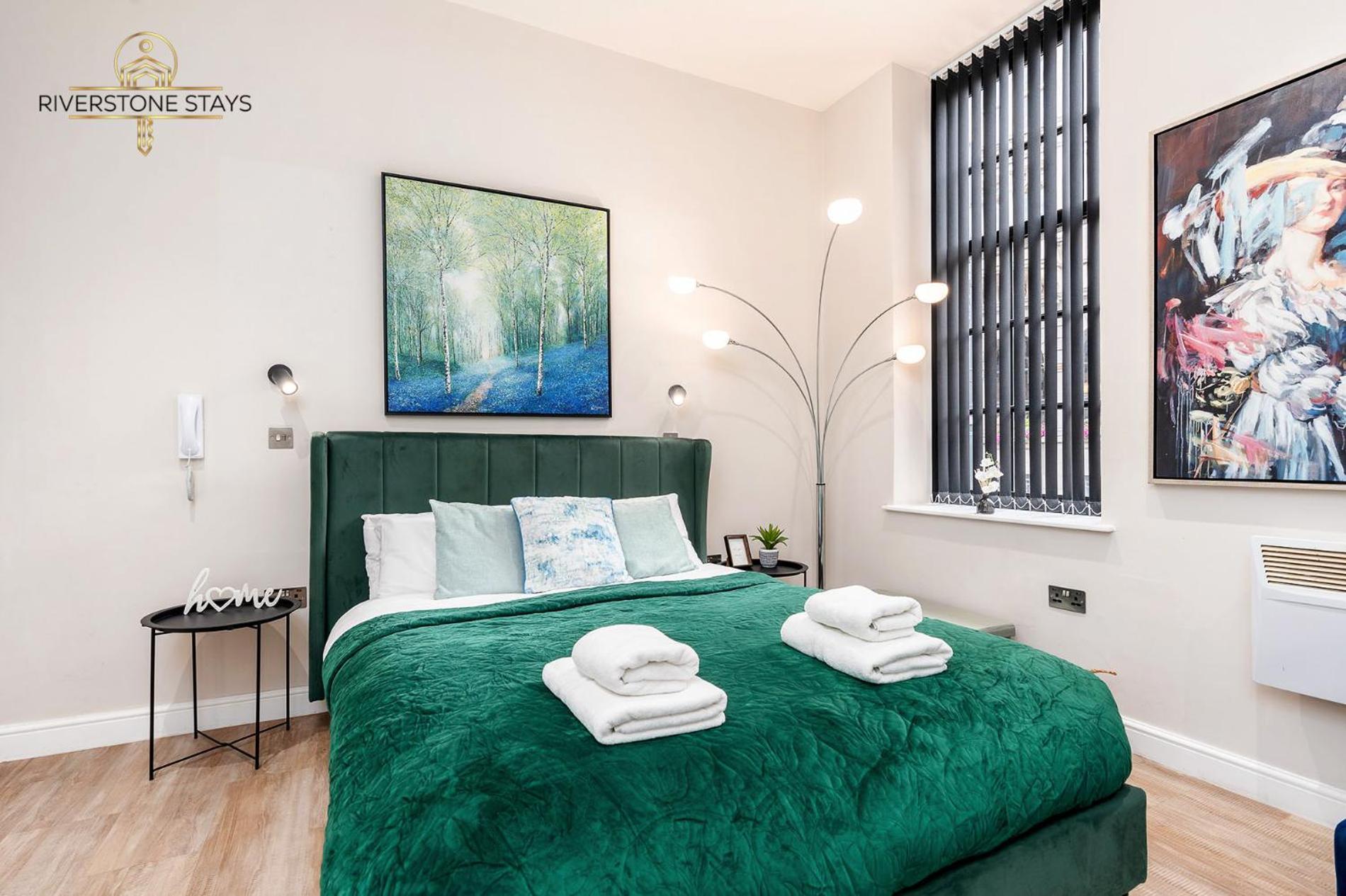 Beautiful Apartment & Central Location & King Size Bed Leeds  Exterior photo
