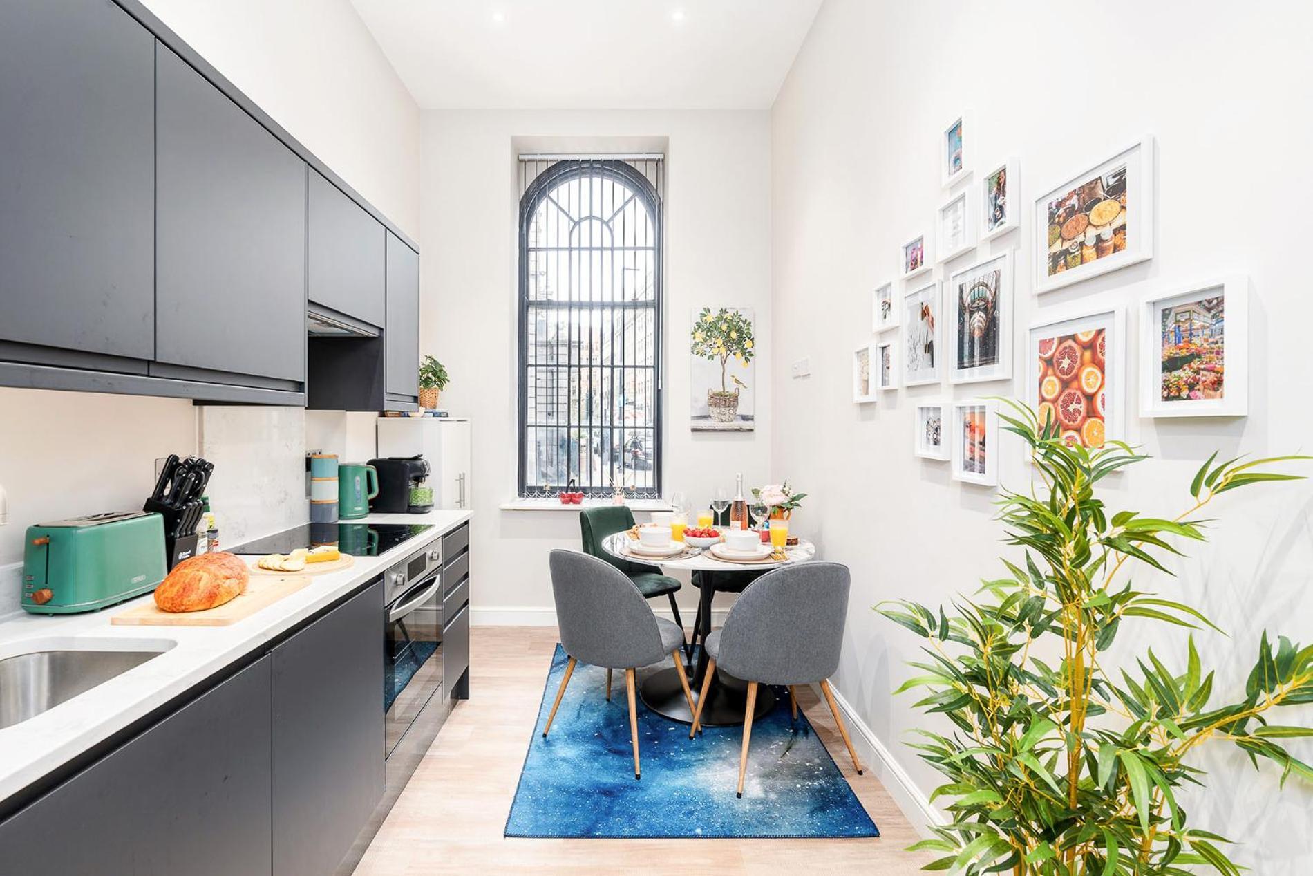 Beautiful Apartment & Central Location & King Size Bed Leeds  Exterior photo