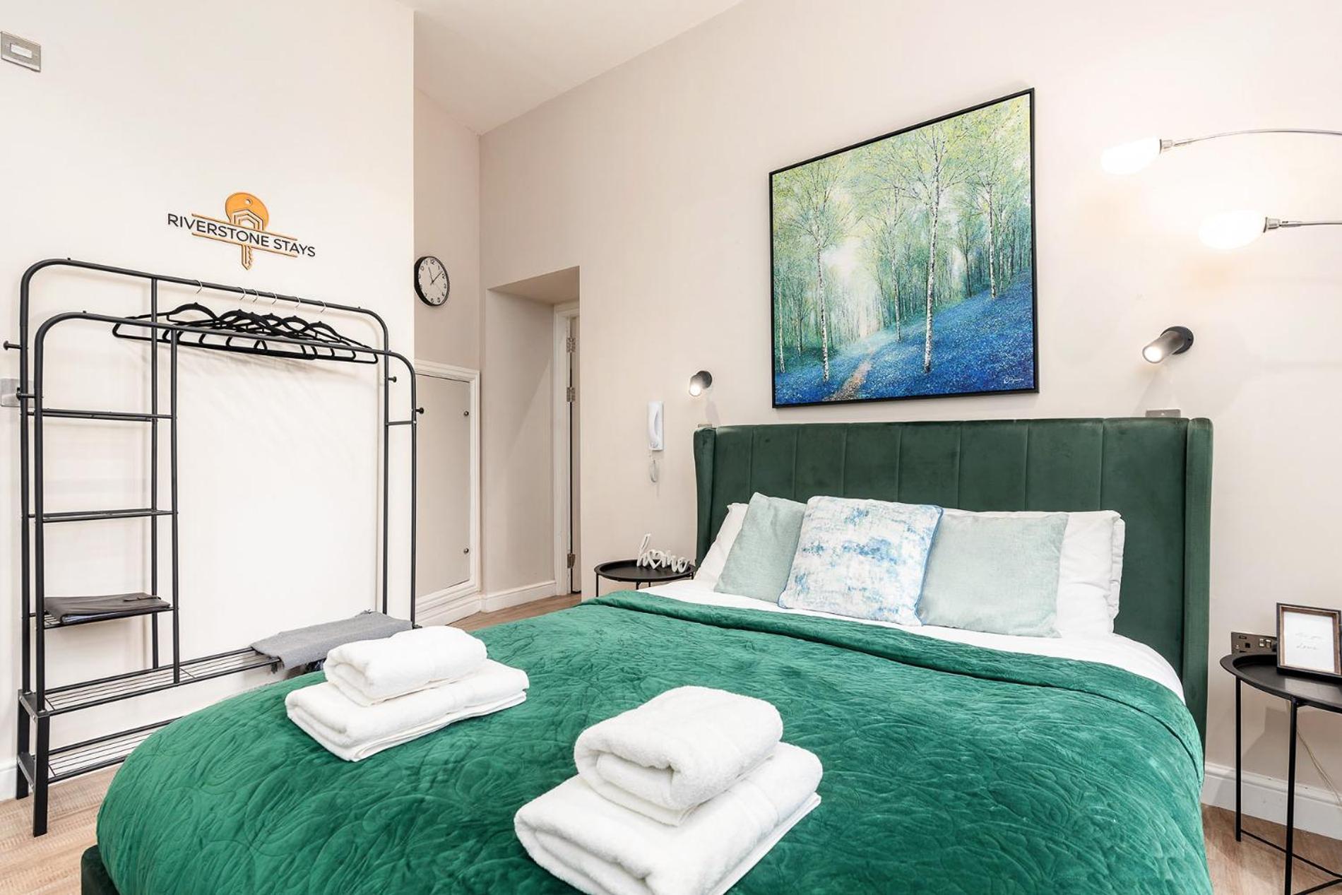 Beautiful Apartment & Central Location & King Size Bed Leeds  Exterior photo